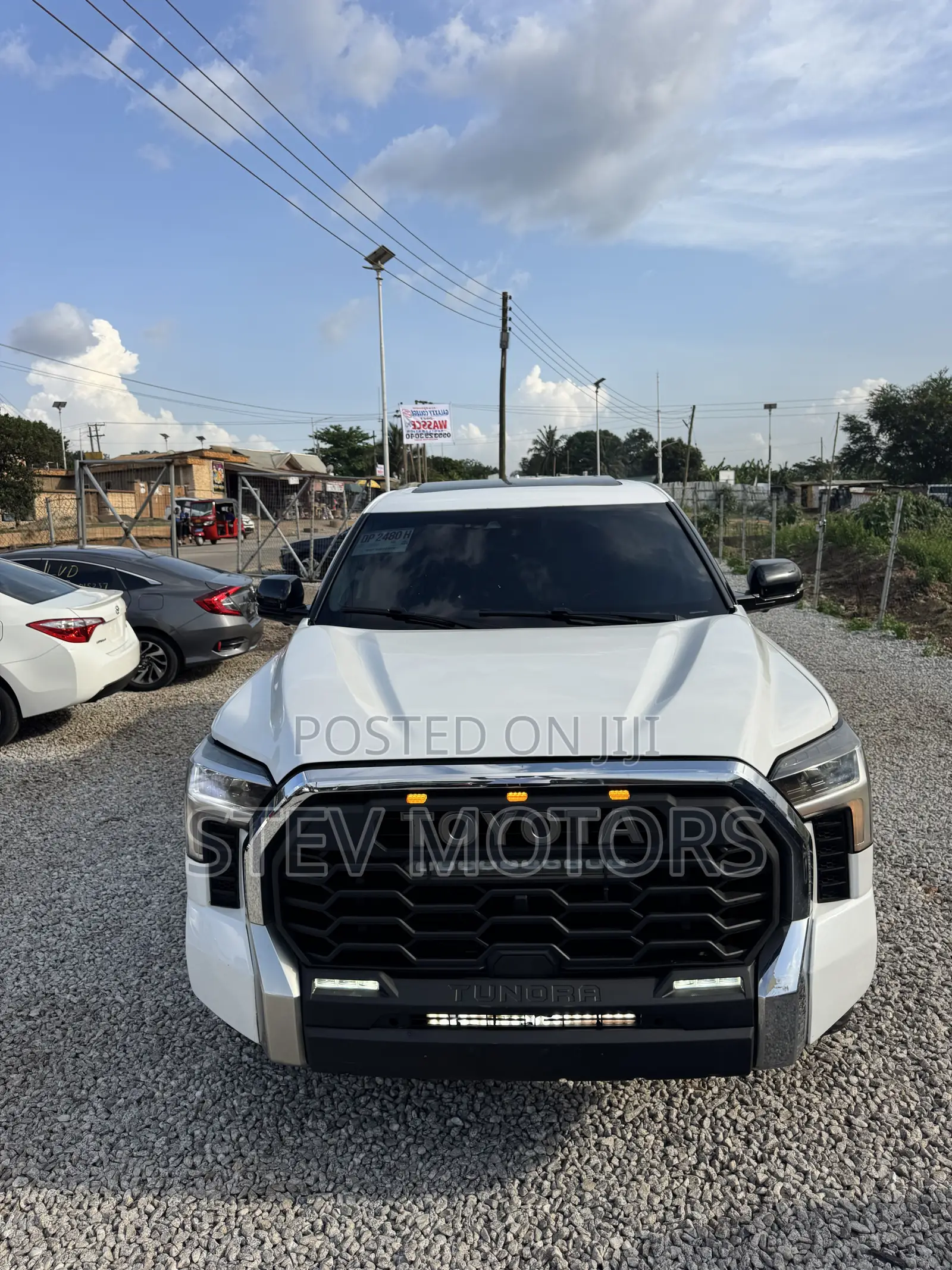 Toyota Tundra Limited CrewMax 5.5' Bed 2024 White