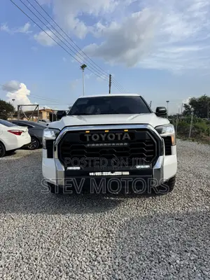 Toyota Tundra Limited CrewMax 5.5' Bed 2024 White