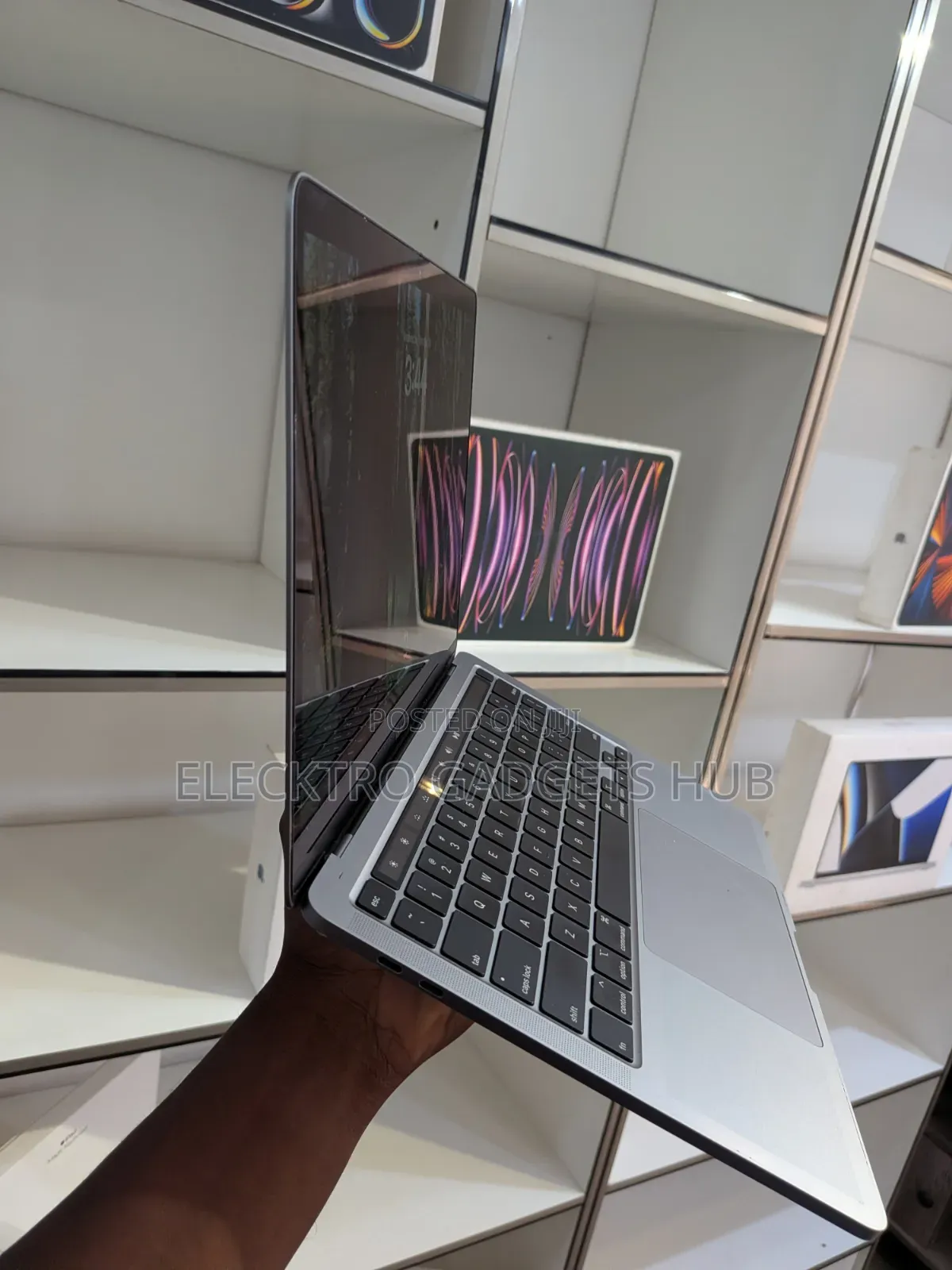 Laptop Apple MacBook Pro 2020 8GB Intel Core i5 SSD 256GB