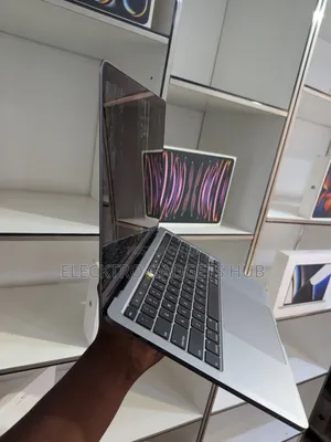 Laptop Apple MacBook Pro 2020 8GB Intel Core i5 SSD 256GB