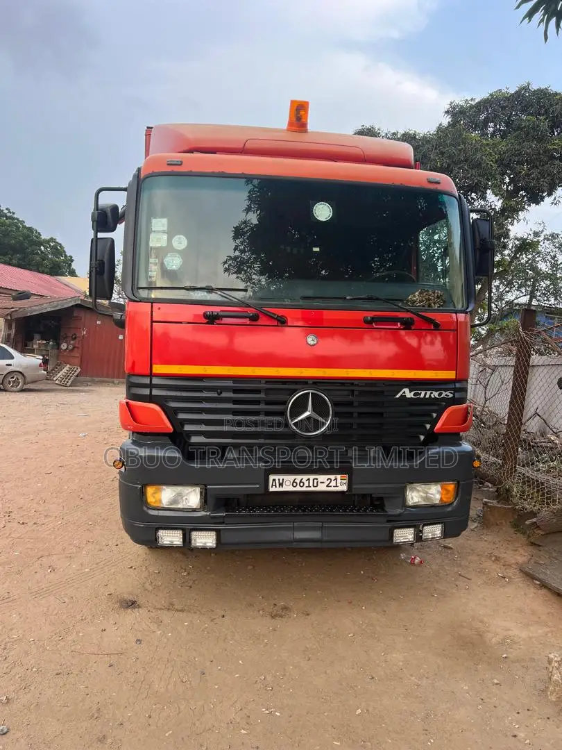 Mercedes-Benz Actros Truck 2022 Red