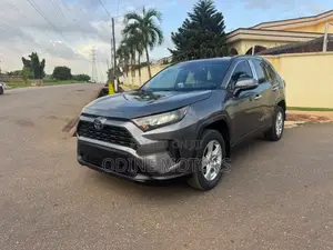 Toyota RAV4 2022 Gray