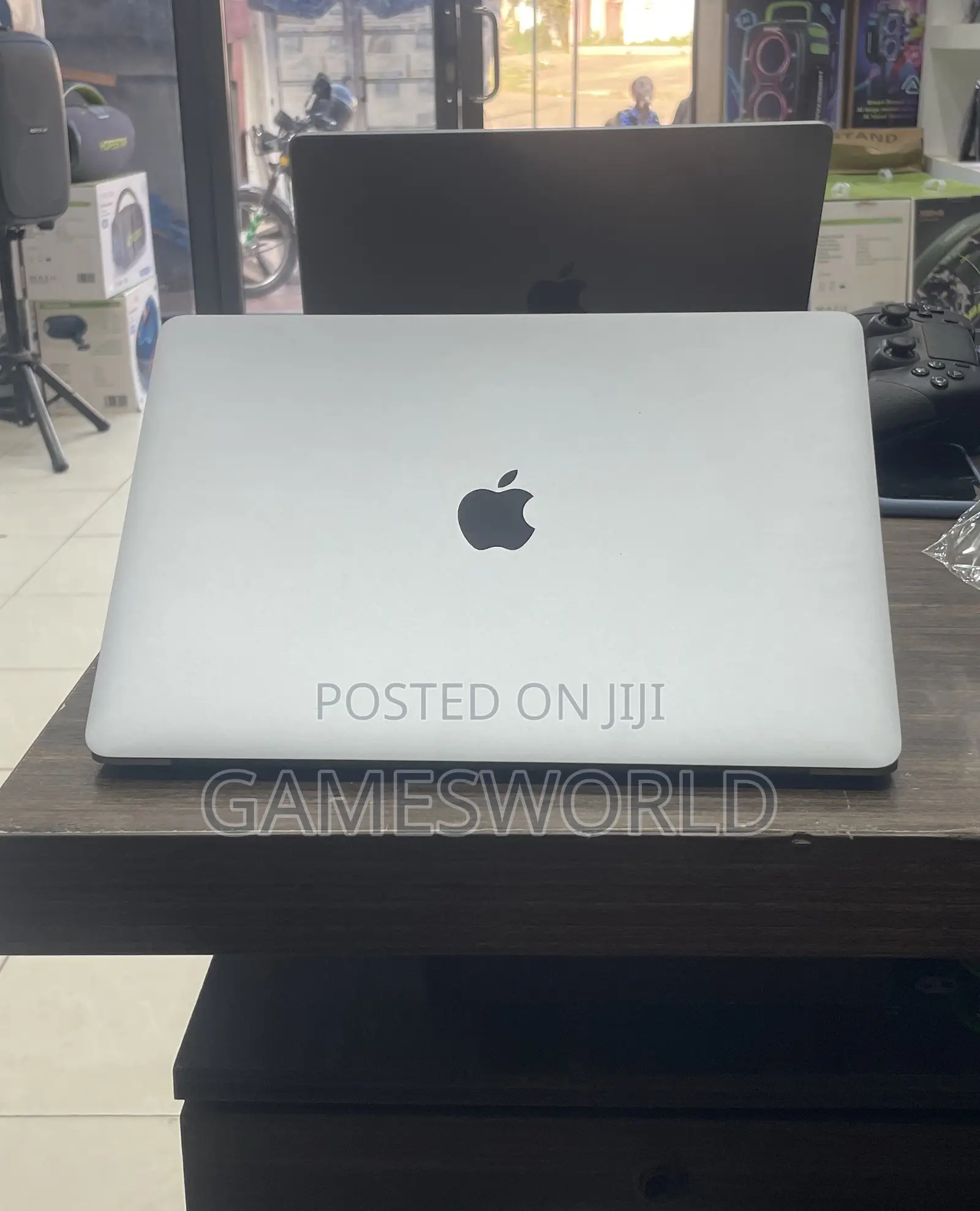 Laptop Apple MacBook Pro 2020 8GB Apple M1 SSD 256GB