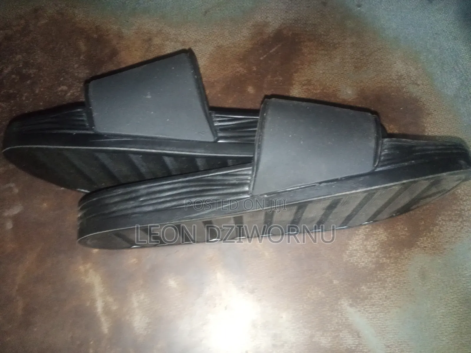 Slippers (Black)