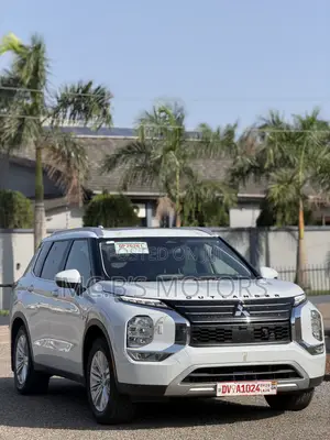 Mitsubishi Outlander SEL 2023 White