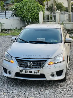 Nissan Sentra SR 4dr Sedan (1.8L 4cyl CVT) 2014 Gray