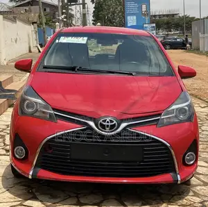 Toyota Yaris LE Hatchback 5dr 2014 Red