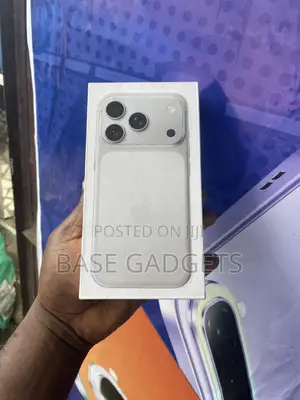 New Apple iPhone 17 Pro Max 1 TB Silver