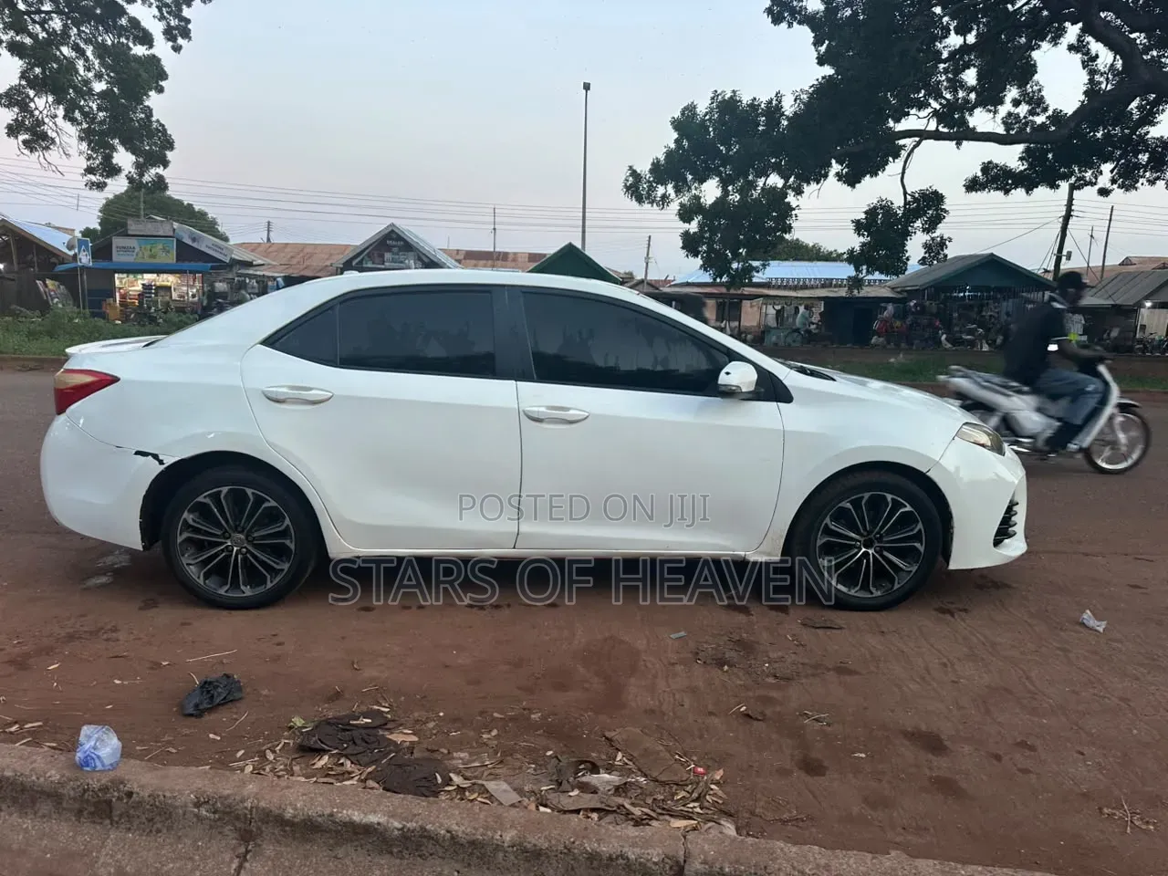 Toyota Corolla S Premium 4dr Sedan (1.8L 4cyl CVT) 2016 White