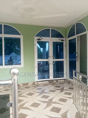 3bdrm Apartment in Oyarifa Mall Area for rent