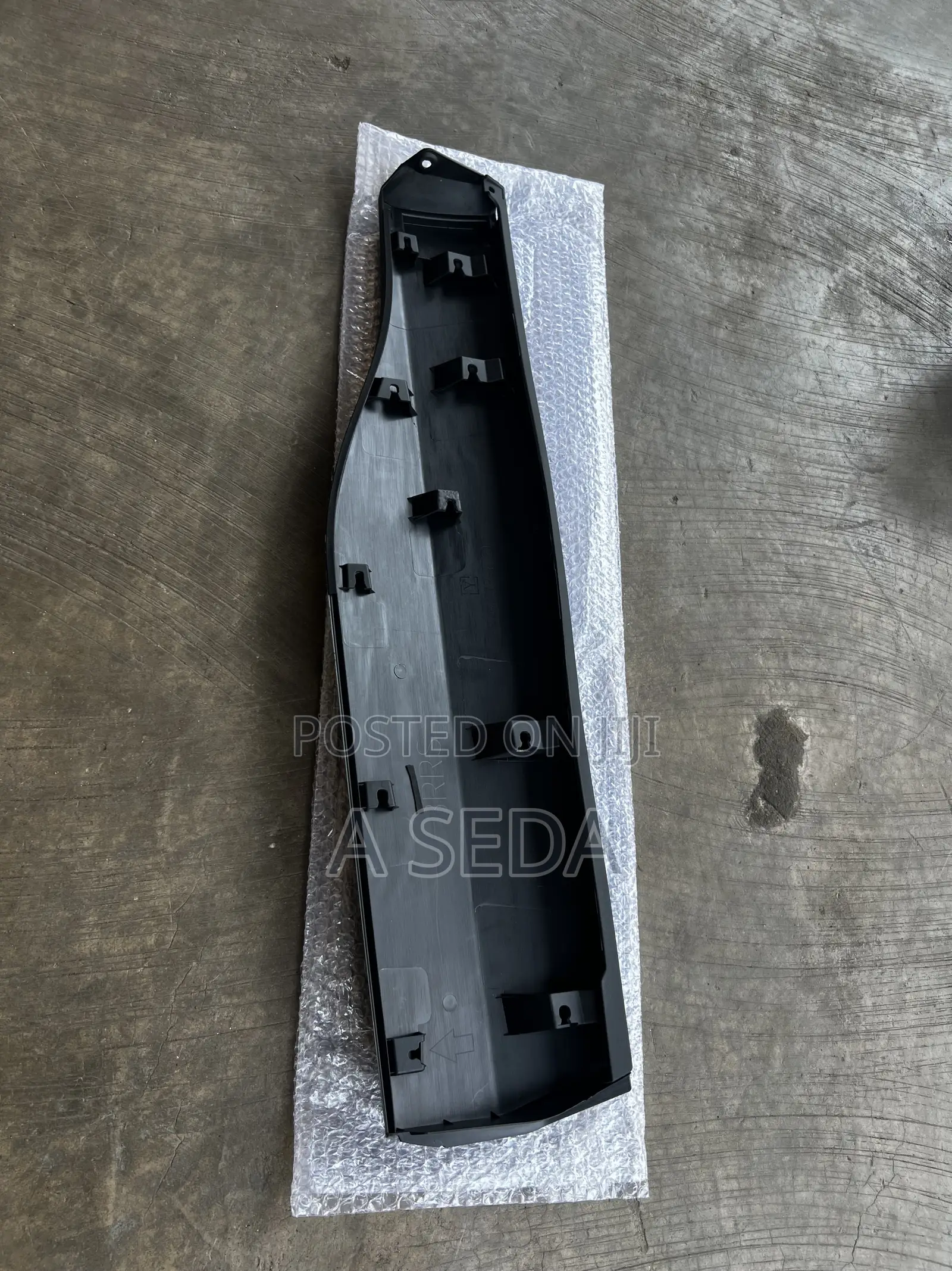 Toyota RAV4 2019,2020,2021,2022,2023 Back Door Moulding ?