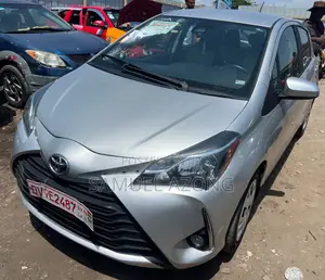 Toyota Yaris LE Hatchback 5dr 2018 Silver