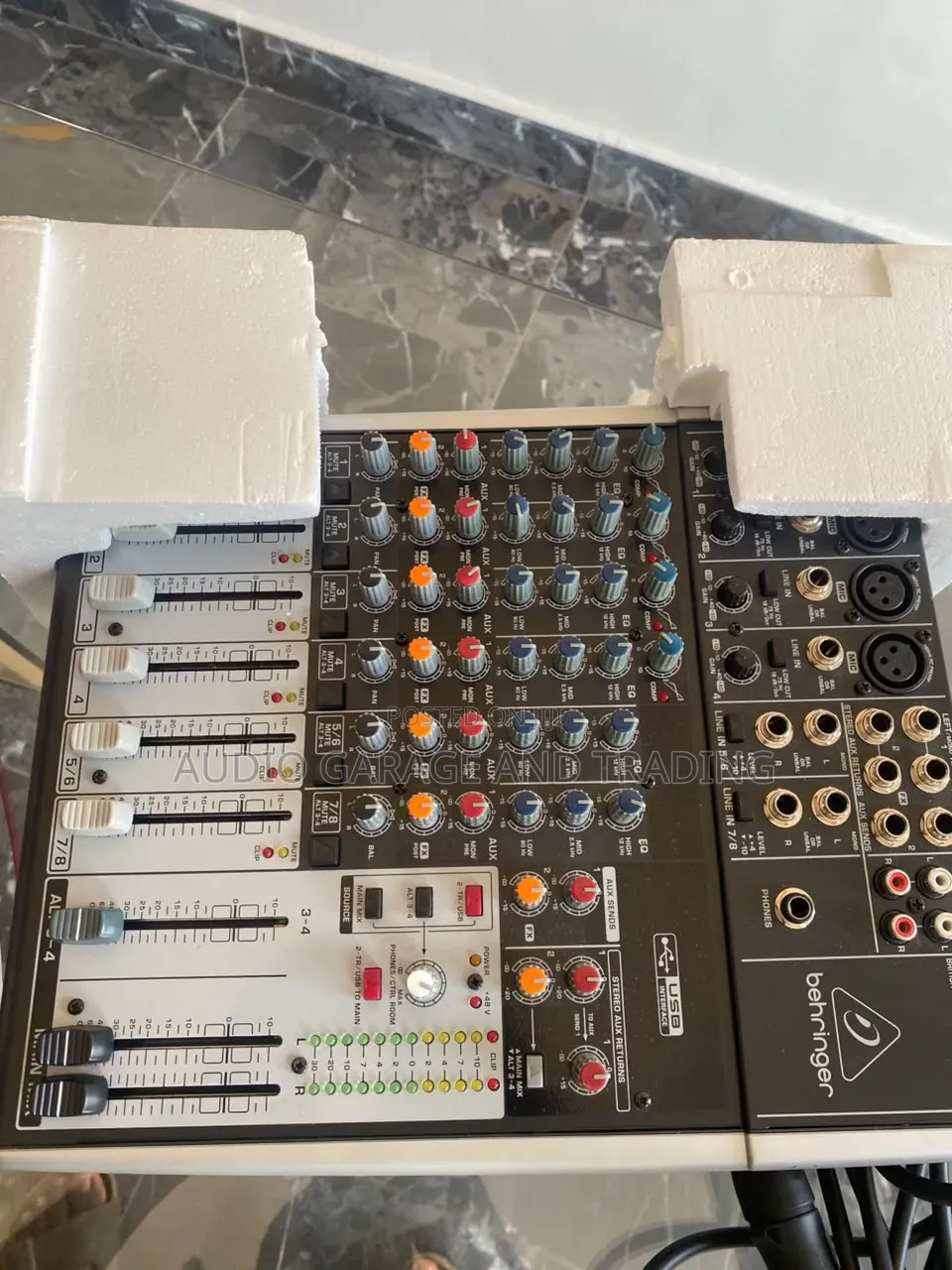 Behringer Xenyx 1204usb