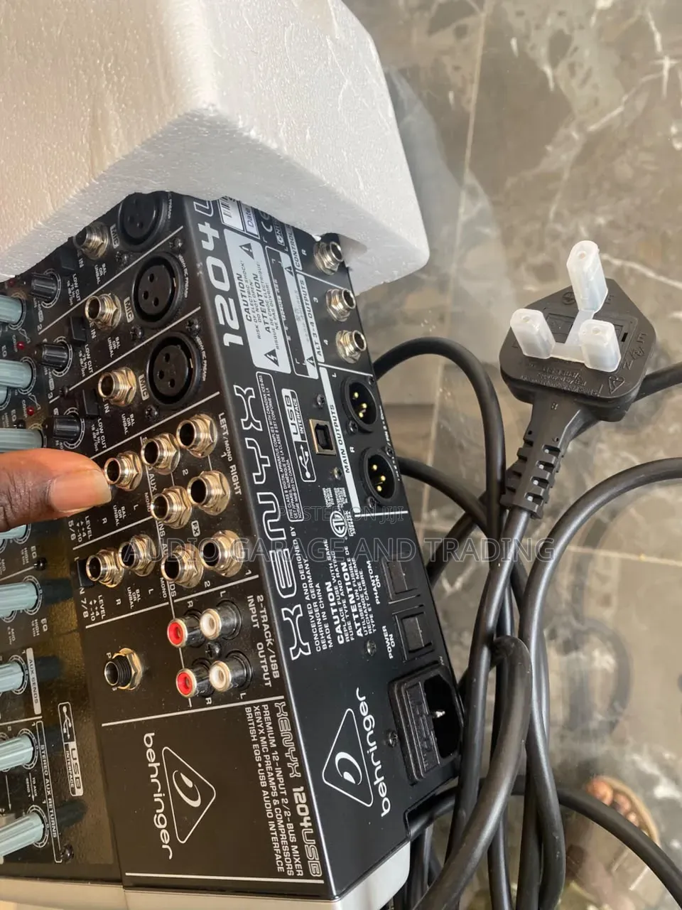 Behringer Xenyx 1204usb