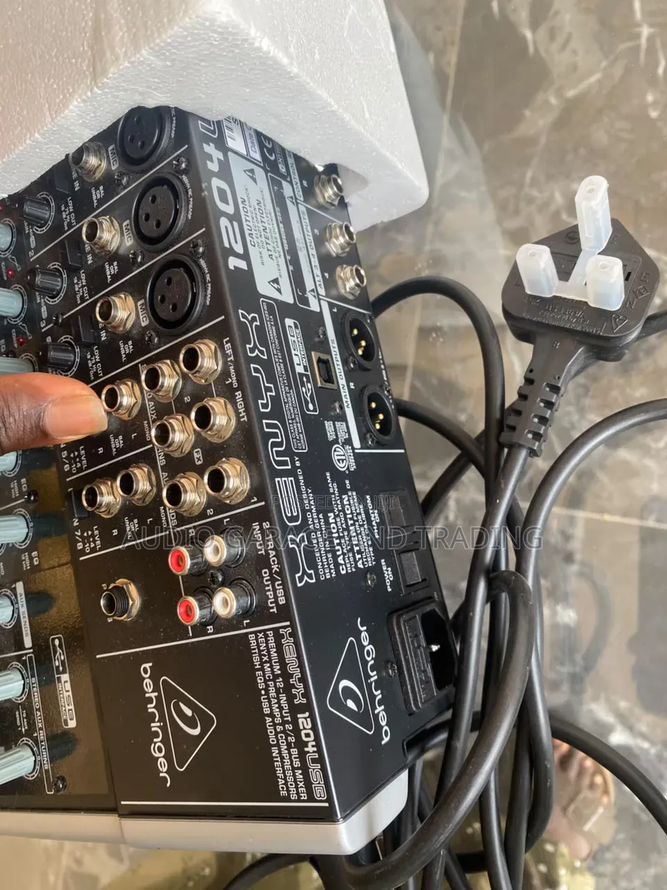 Behringer Xenyx 1204usb