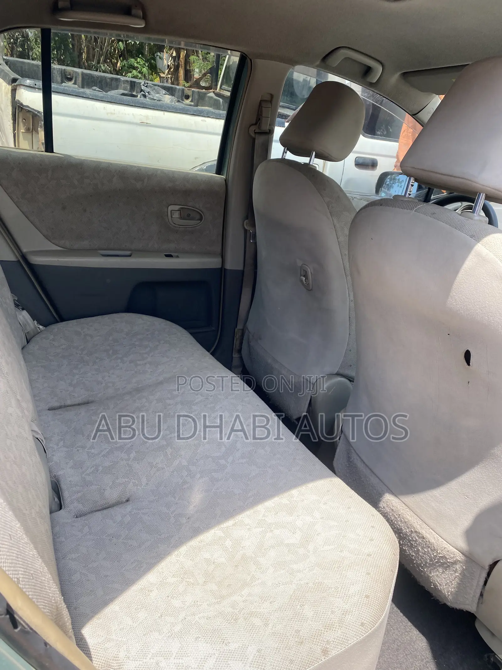 Toyota Vitz 1.3 AWD 5dr 2010