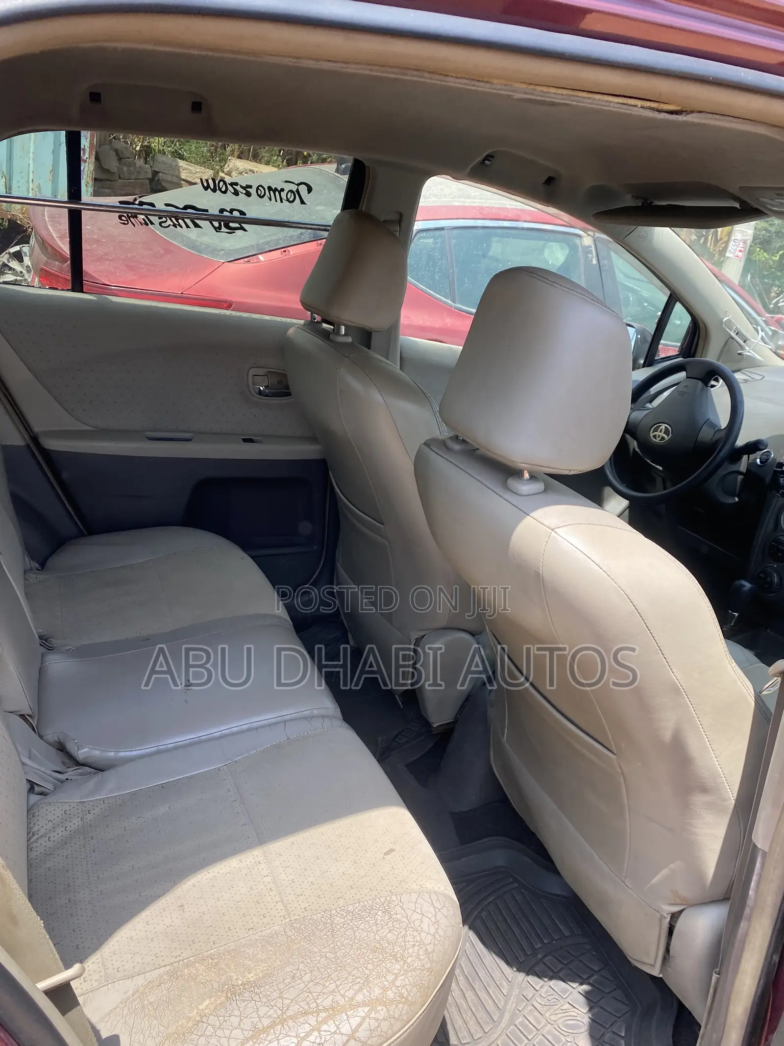 Toyota Vitz 1.3 AWD 5dr 2010 Brown