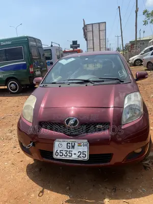 Toyota Vitz 1.3 AWD 5dr 2010 Brown