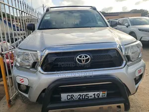 Toyota Tacoma Double Cab 4x2 PreRunner 2.7L 4-Cyl. 4-Speed Automatic