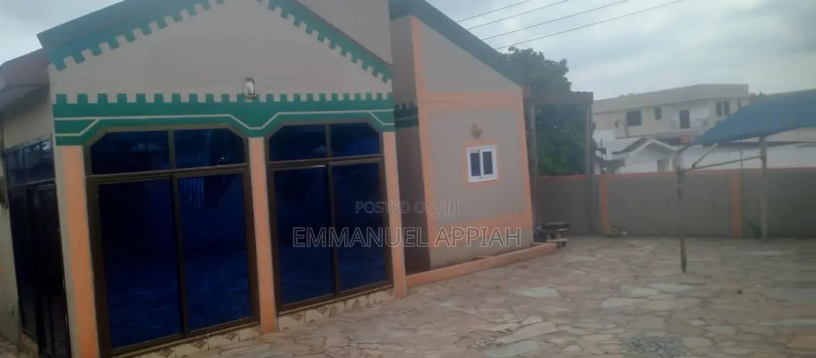3bdrm House in Dome Cfc for rent