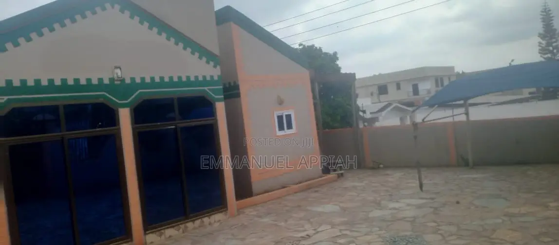 3bdrm House in Dome Cfc for rent