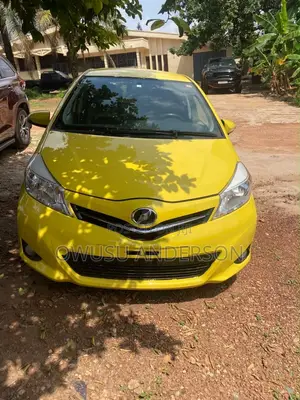 Toyota Vitz 2012 Yellow
