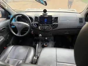 Toyota Hilux 2013 White
