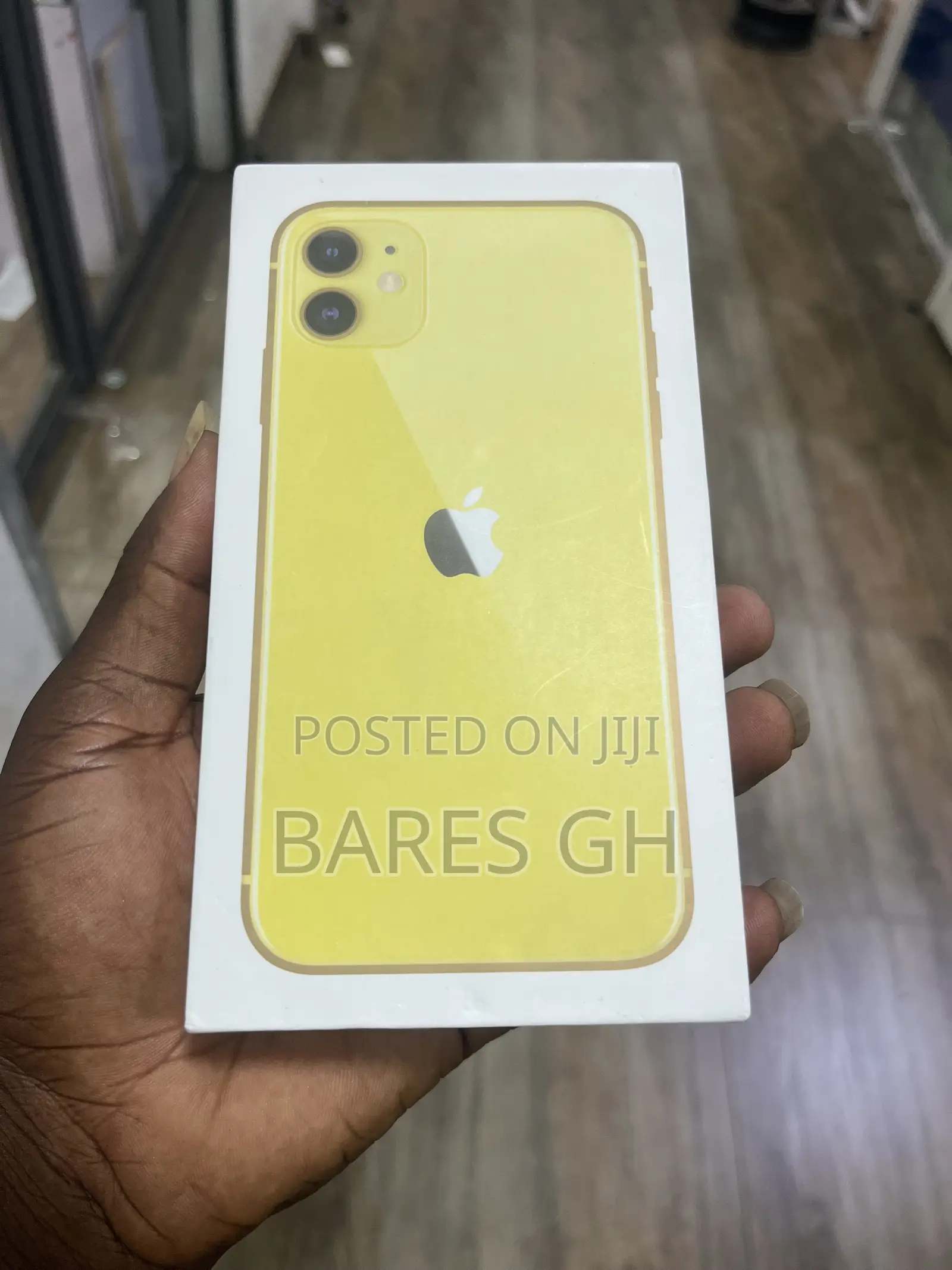New Apple iPhone 11 64 GB Yellow