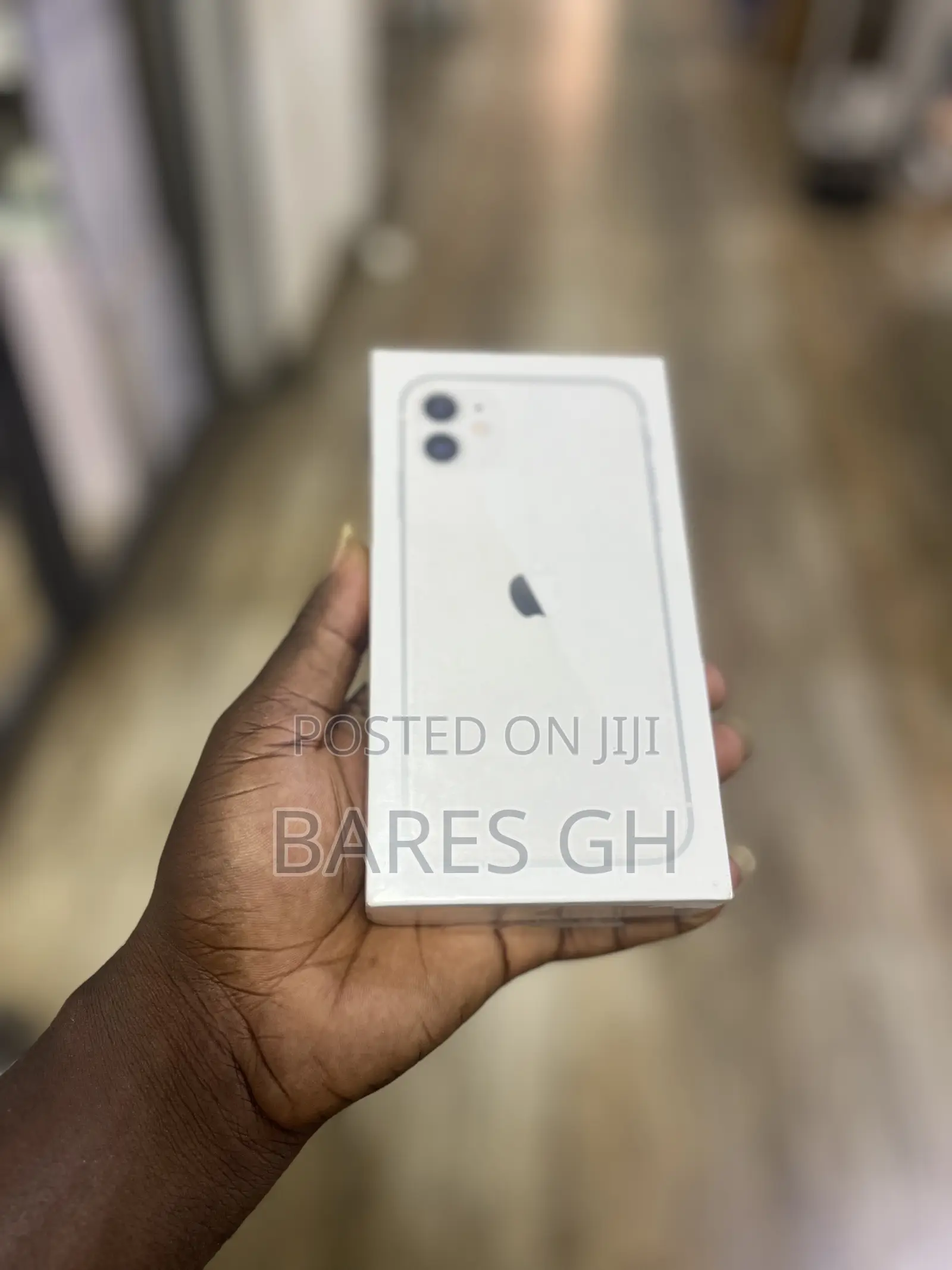 New Apple iPhone 11 64 GB White