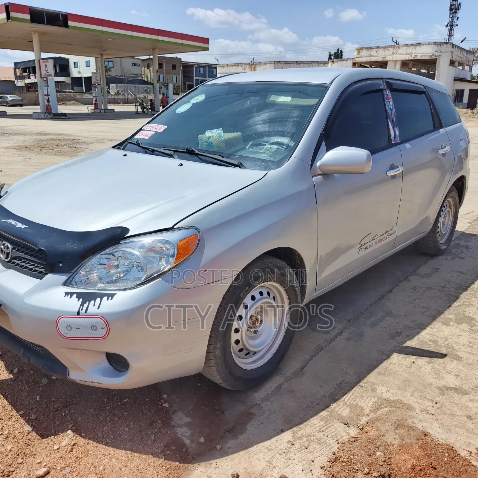 Toyota Matrix Hatchback FWD (1.8L 4cyl 5M) 2010 Silver