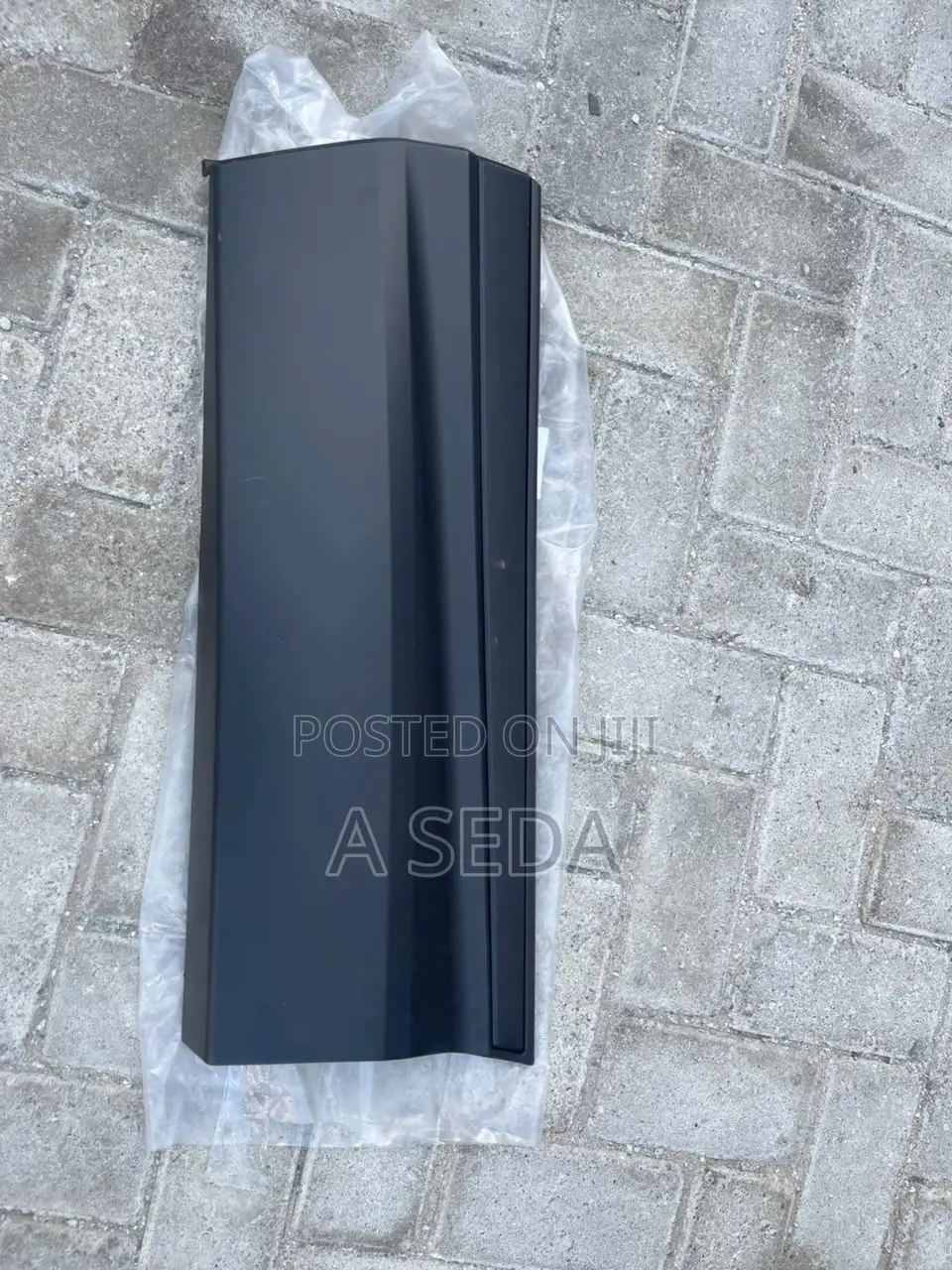 Honda CRV 2017 2018 2019 2020 2021 2022 Back Door Moulding ?