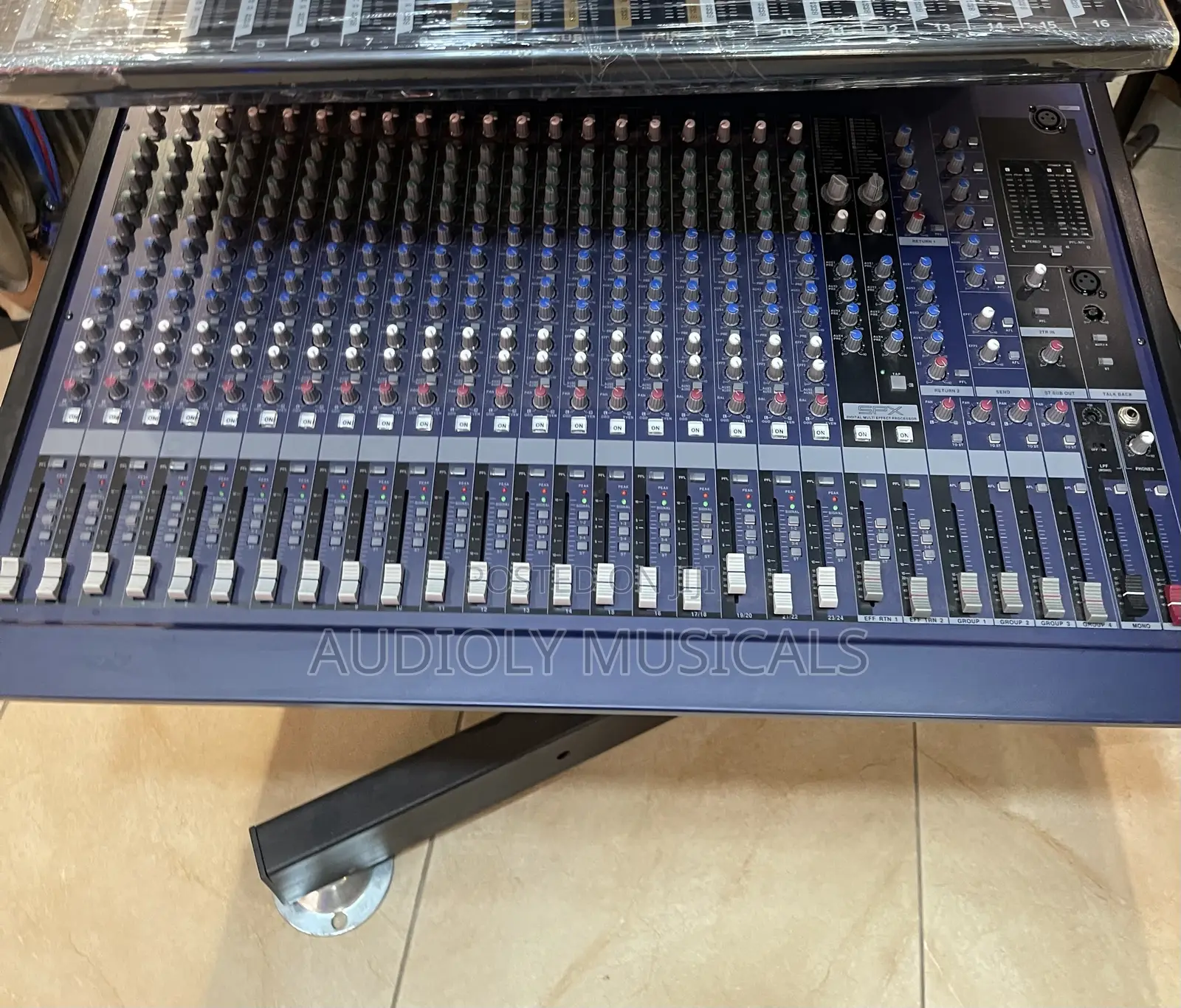 240-Yamaha 24- Channels Raw Mixer