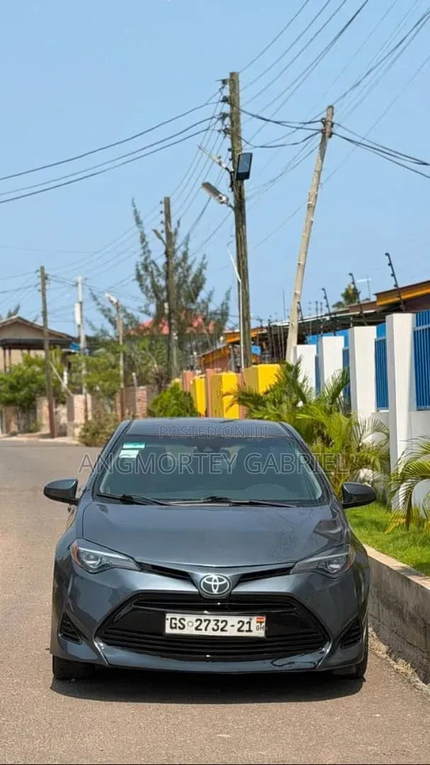 Toyota Corolla 2017 Gray