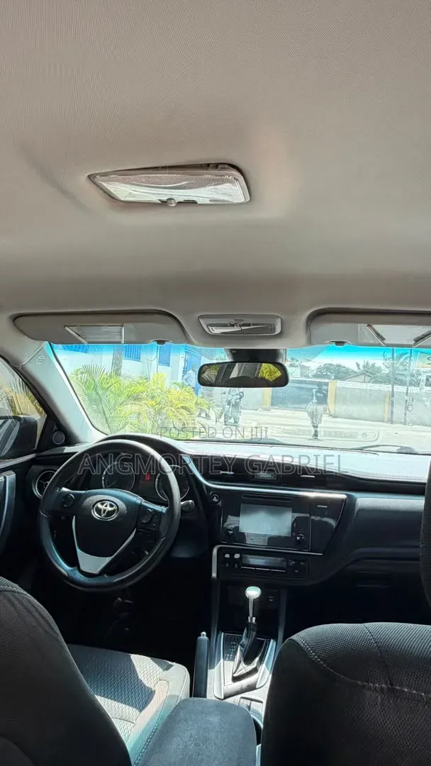 Toyota Corolla 2017 Gray