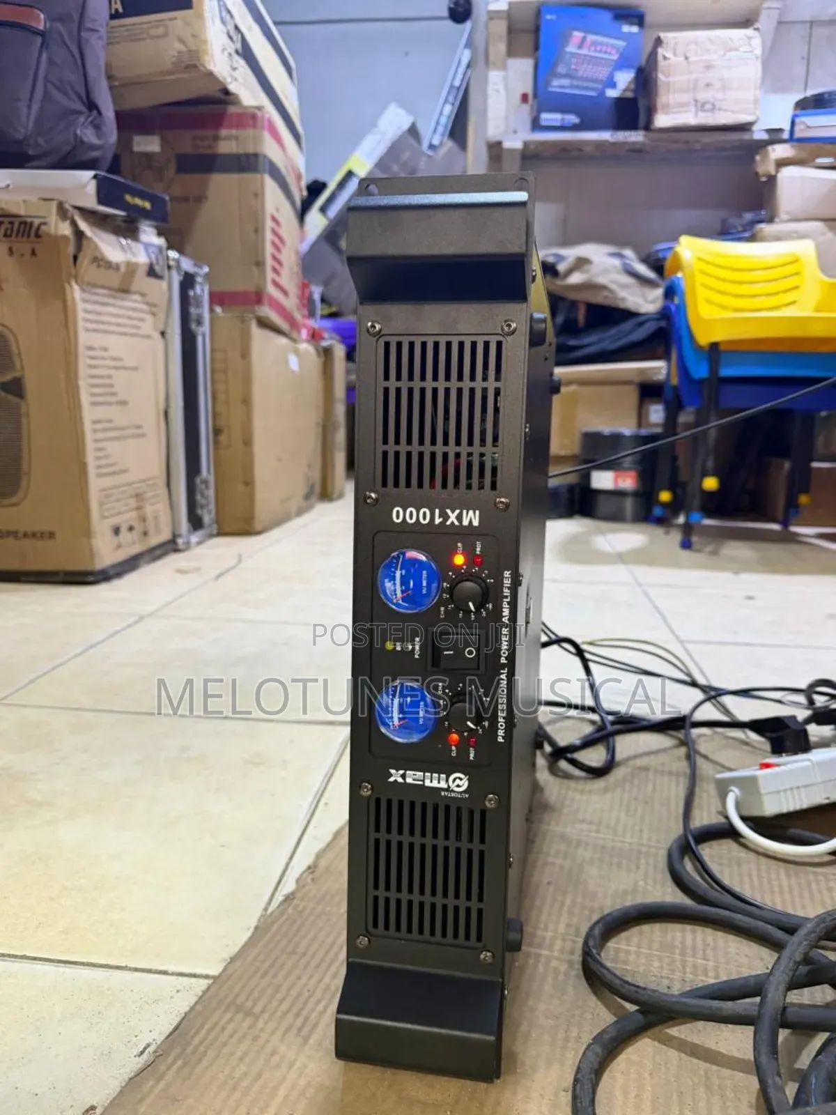 Max MX1000 Professional Power Amplifier