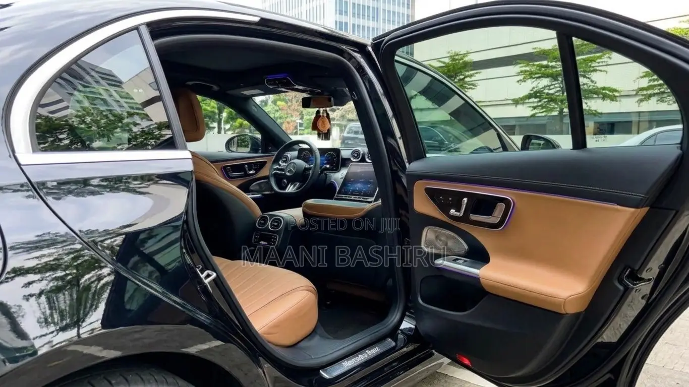 New Mercedes-Benz E300 2025 Black