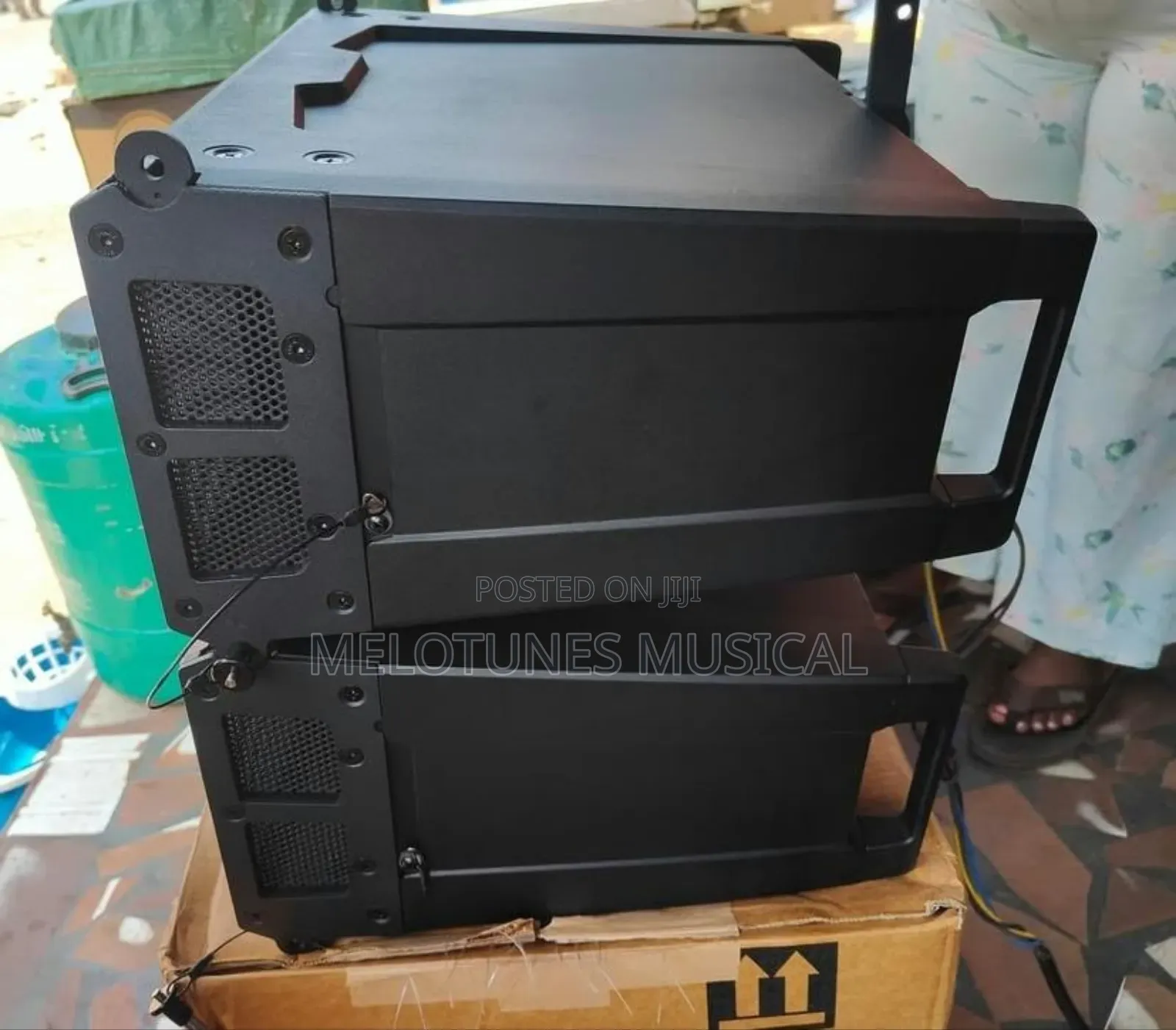 RCF R206 6-Inch Passive/Bi-Amp Line Array Speakers