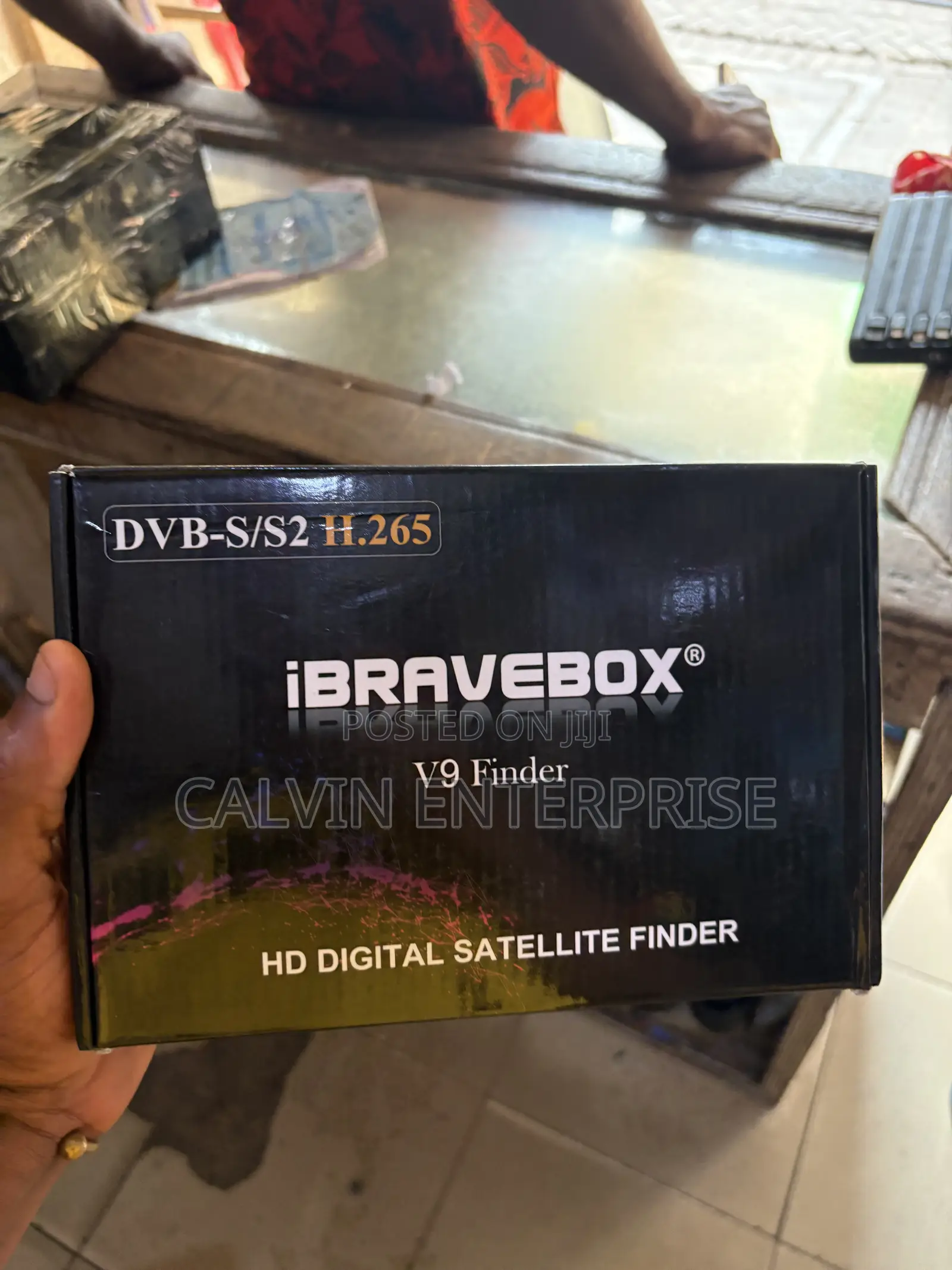 V9 Satellite Finder