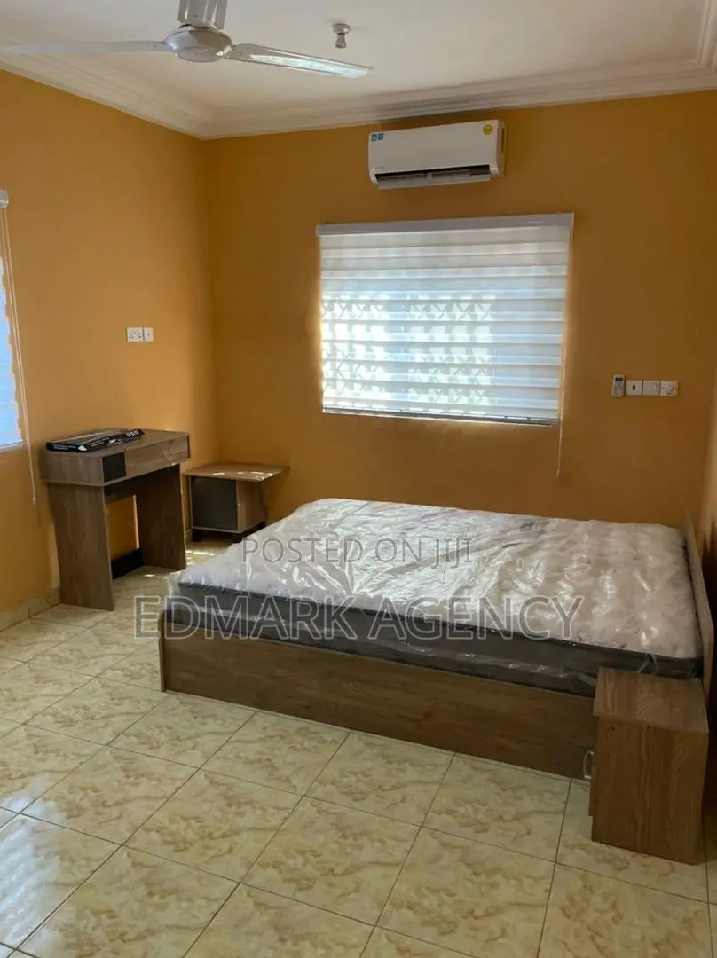 3bdrm House in Ashongman Estate, Police Station for sale