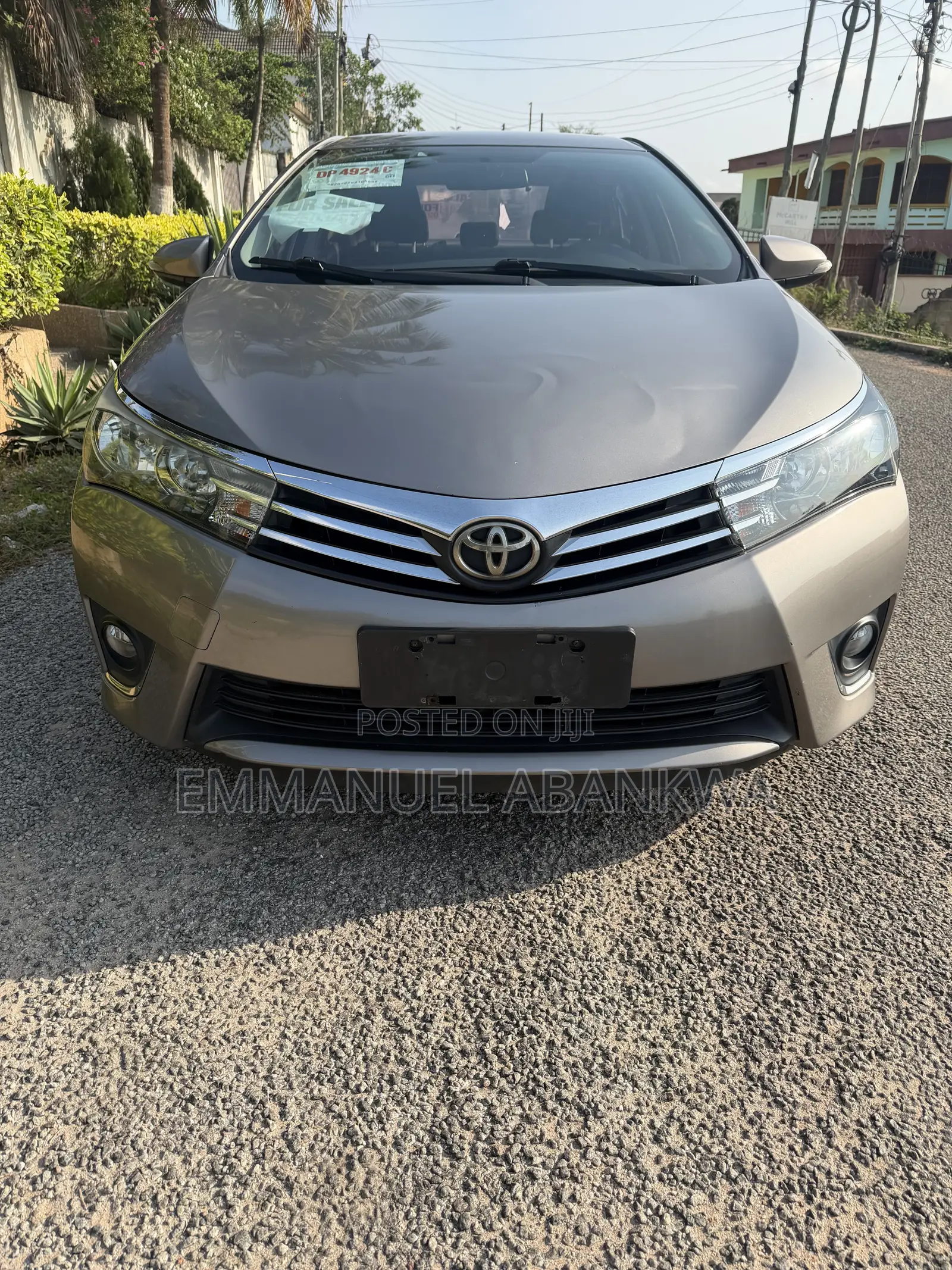 Toyota Corolla 2016 Brown