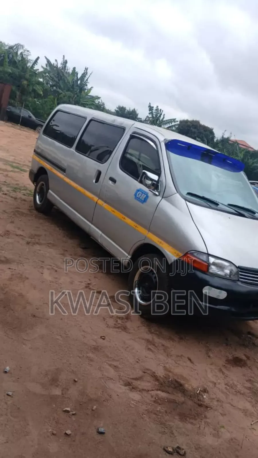 Toyota HiAce 2004 Grey