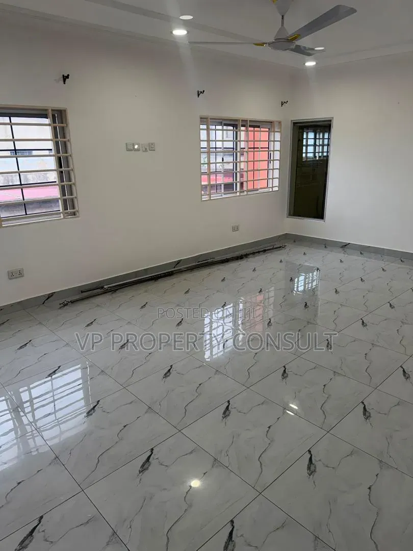 4bdrm House in Oyarifa Mall Area for rent