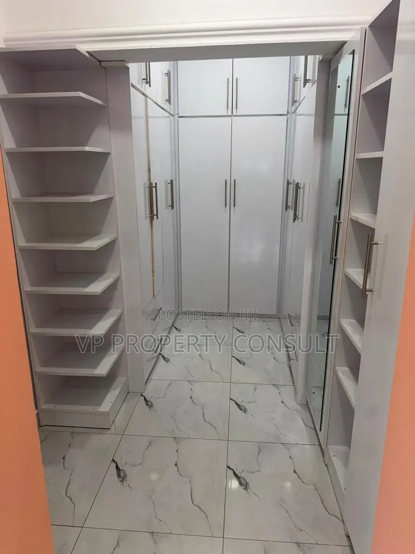 4bdrm House in Oyarifa Mall Area for rent