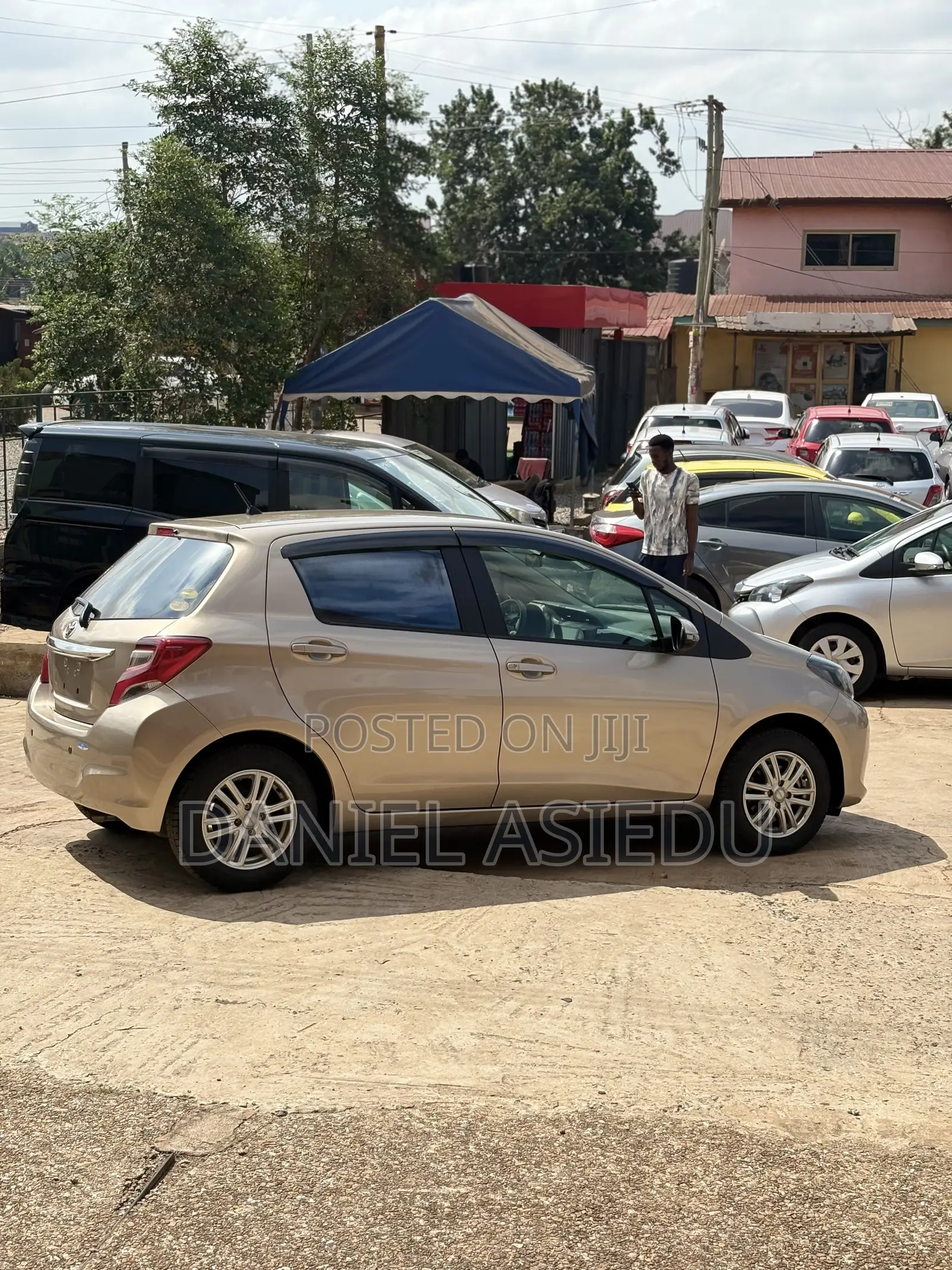 Toyota Vitz 1.3 AWD 3dr 2015 Gold