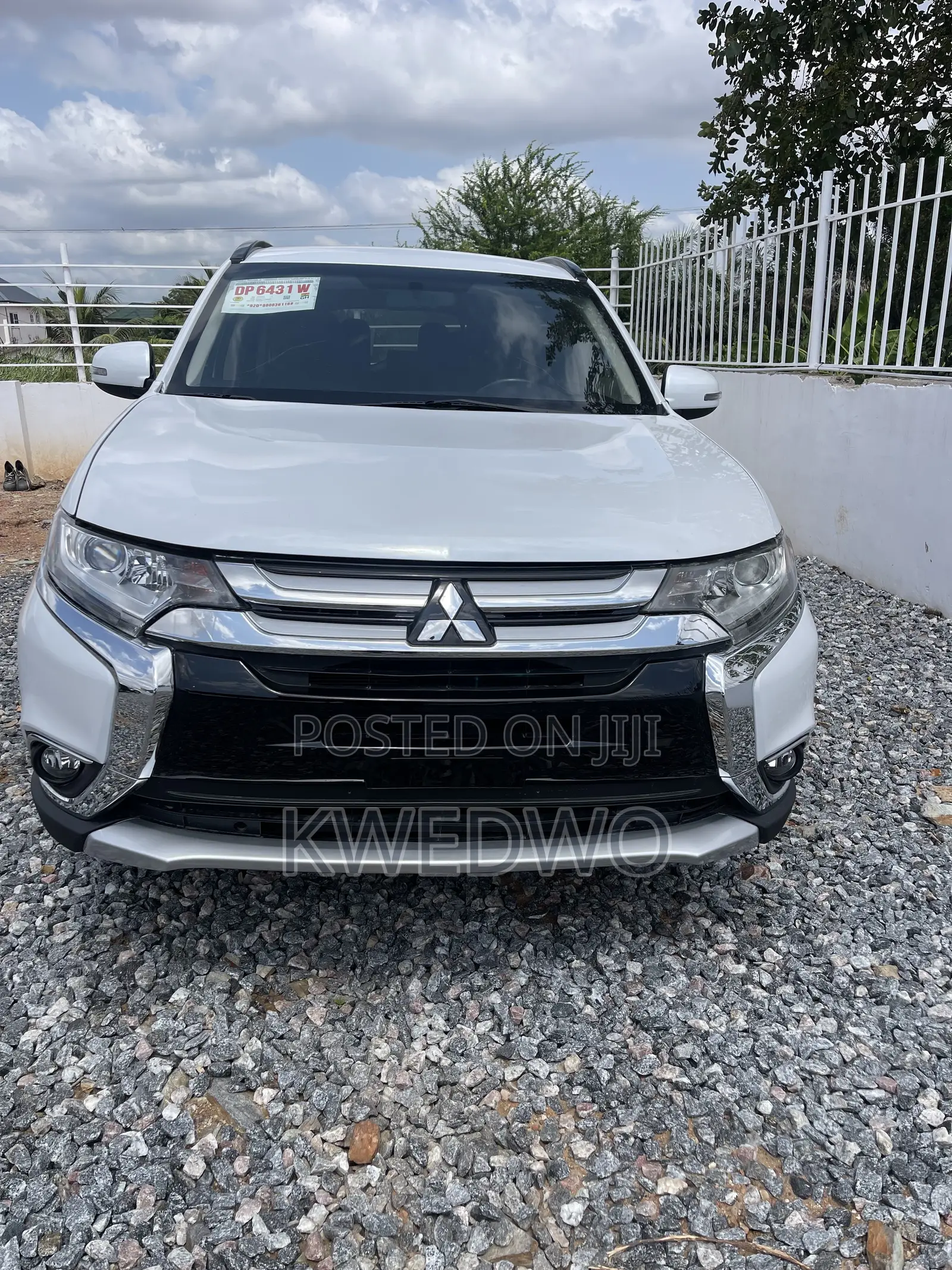 Mitsubishi Outlander SEL FWD 2016 White