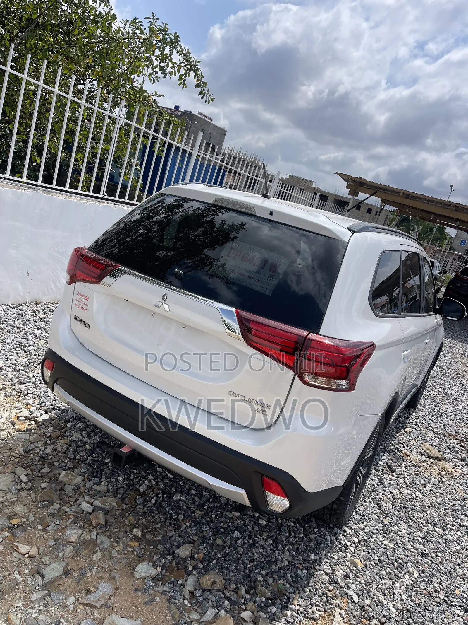 Mitsubishi Outlander SEL FWD 2016 White