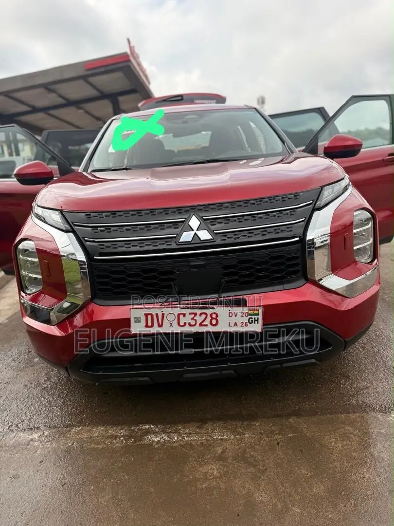 Mitsubishi Outlander 2023 Red