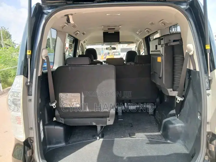 Toyota Voxy 2012 Black