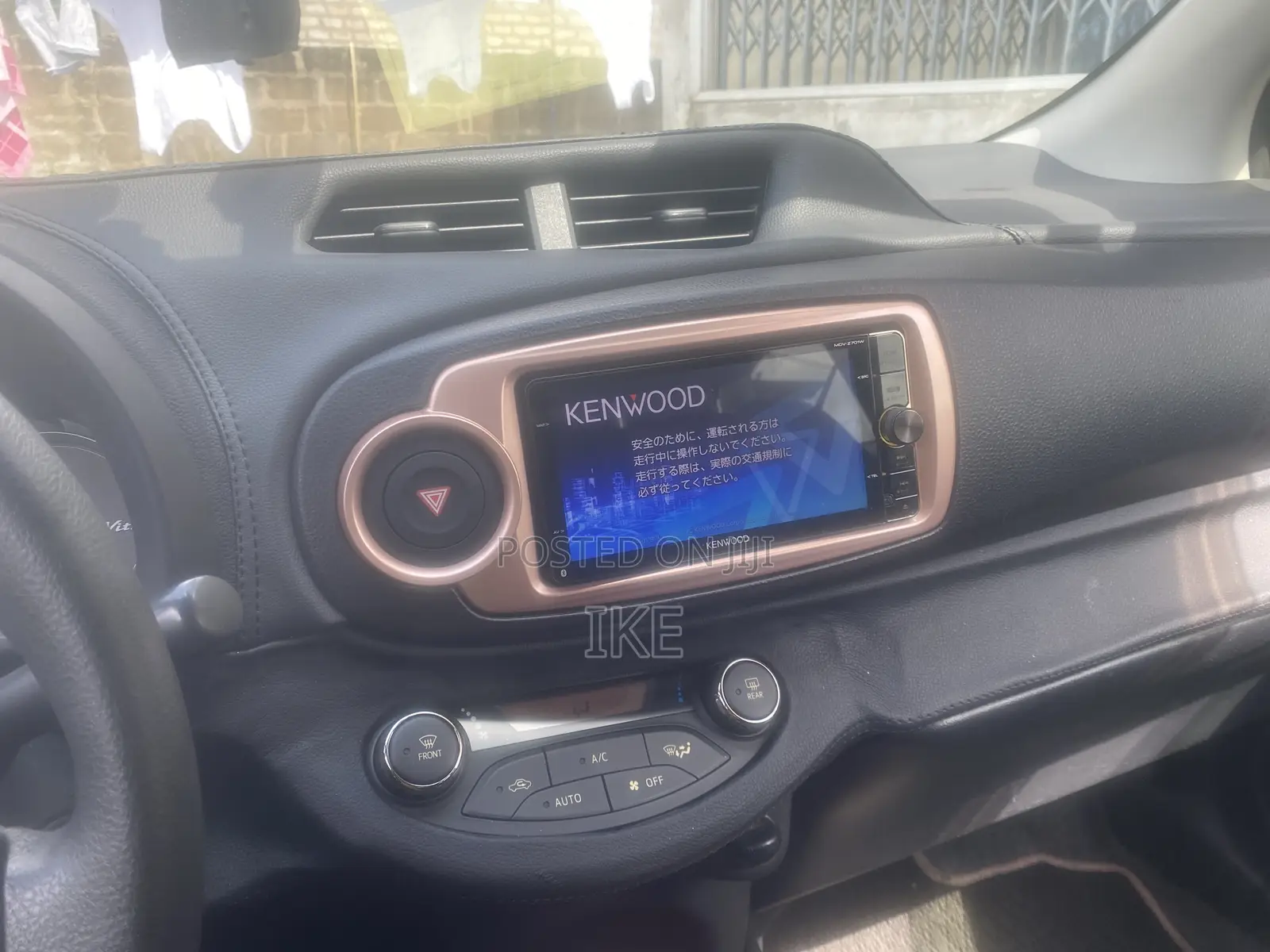 Toyota Vitz 1.3 AWD 3dr 2014 White