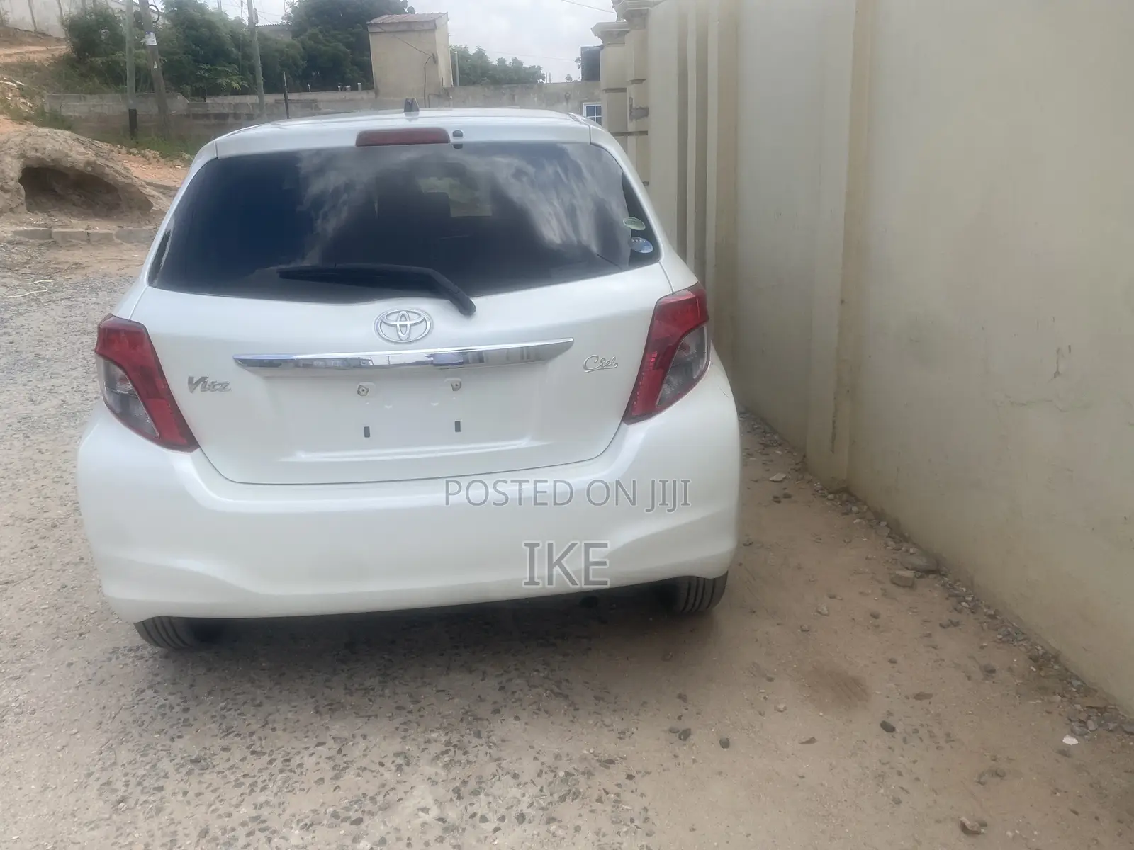 Toyota Vitz 1.3 AWD 3dr 2014 White